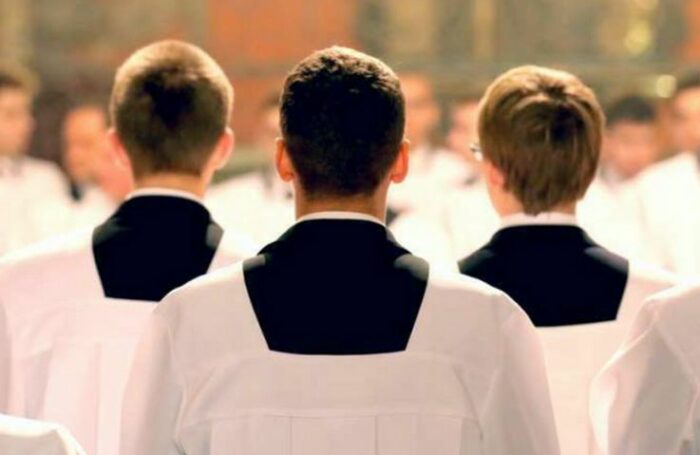 São 804 os seminaristas em fase preparatória ou já estudando filosofia e teologia para uma muito provável futura ordenação sacerdotal.