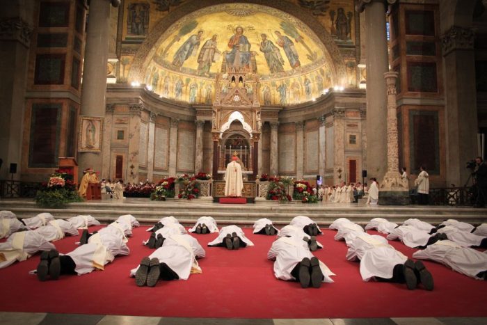 Ordenacao sacerdotal legionarios de cristo 1