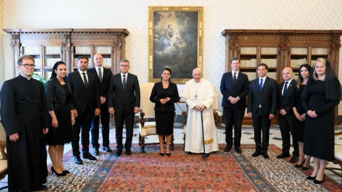 Papa recebe presidente da Hungria em audiencia 1