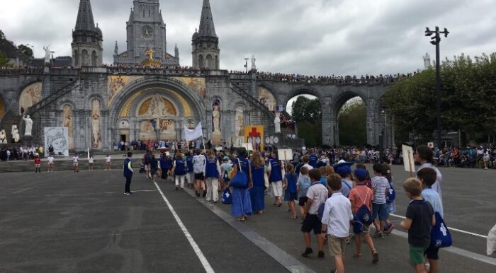 Peregrinacao Nacional ao Santuario de Lourdes reunem mais de 20 mil devotos