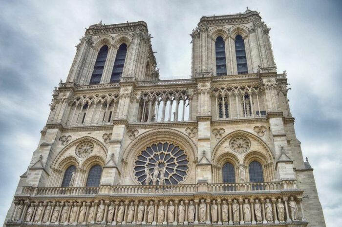 Reabertura da Catedral de Notre Dame devera ocorrer em 2024