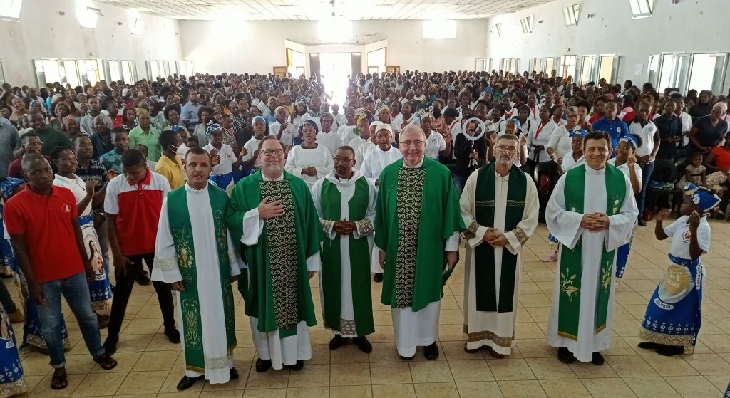 Palotinos celebram 25 anos de presenca missionaria em Mocambique 1