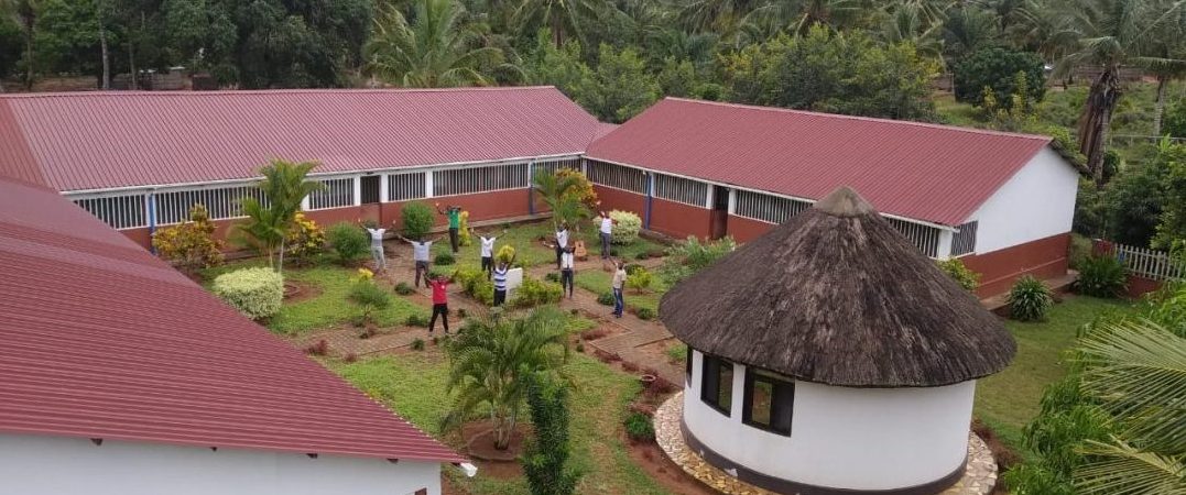 Palotinos celebram 25 anos de presenca missionaria em Mocambique