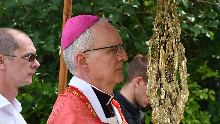Papa Francisco nomeia novo Nuncio Apostolico na Italia
