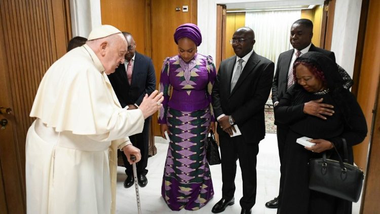 Papa Francisco se reune com o vice presidente de Gana 2