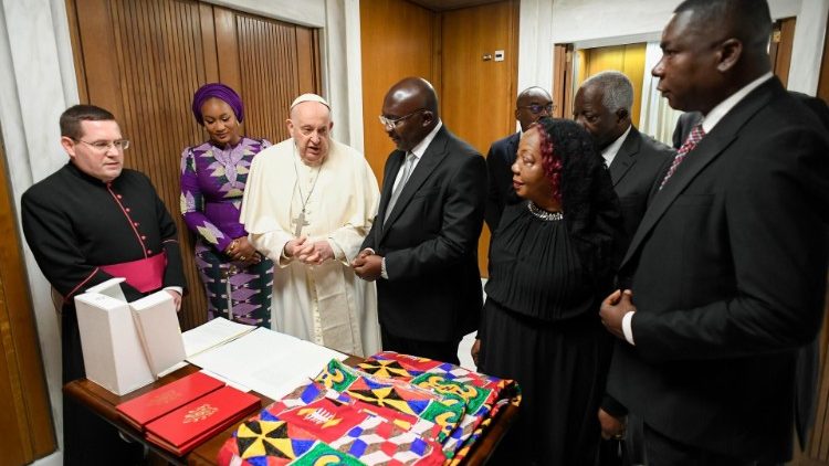 Papa Francisco se reune com o vice presidente de Gana 3