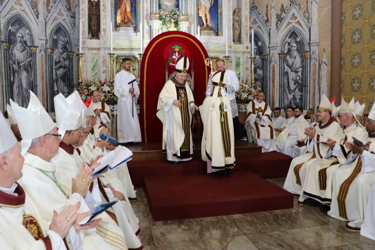 Diocese de Jau e instalada e primeiro Bispo e empossado 2