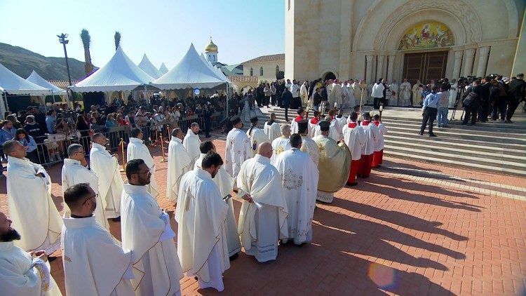 Igreja do Batismo de Jesus e inaugurada na Jordania