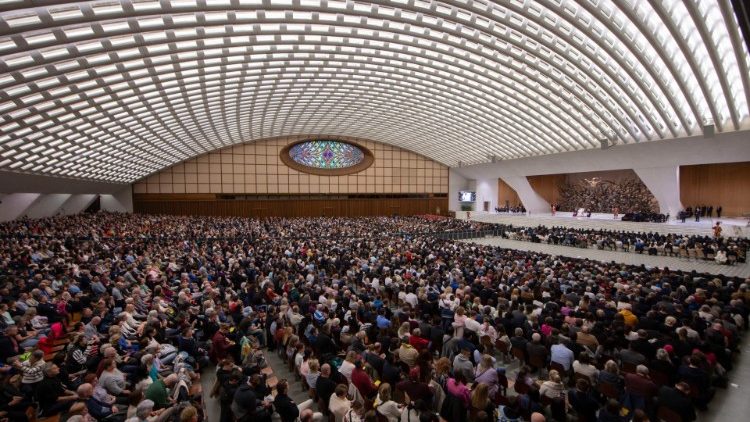 Papa exorta fieis para que cultivem o silencio que escuta e obedece a Palavra de Deus 2