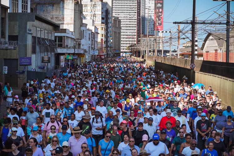 Procissao de Nossa Senhora dos Navegantes reune milhares de fieis em Porto Alegre RS 3