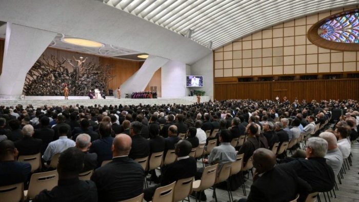 Papa Leao XIV se reune com os sacerdotes da Diocese de Roma 1