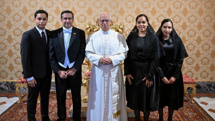Papa recebe embaixadores da Australia e da Republica Dominicana junto a Santa Se 1